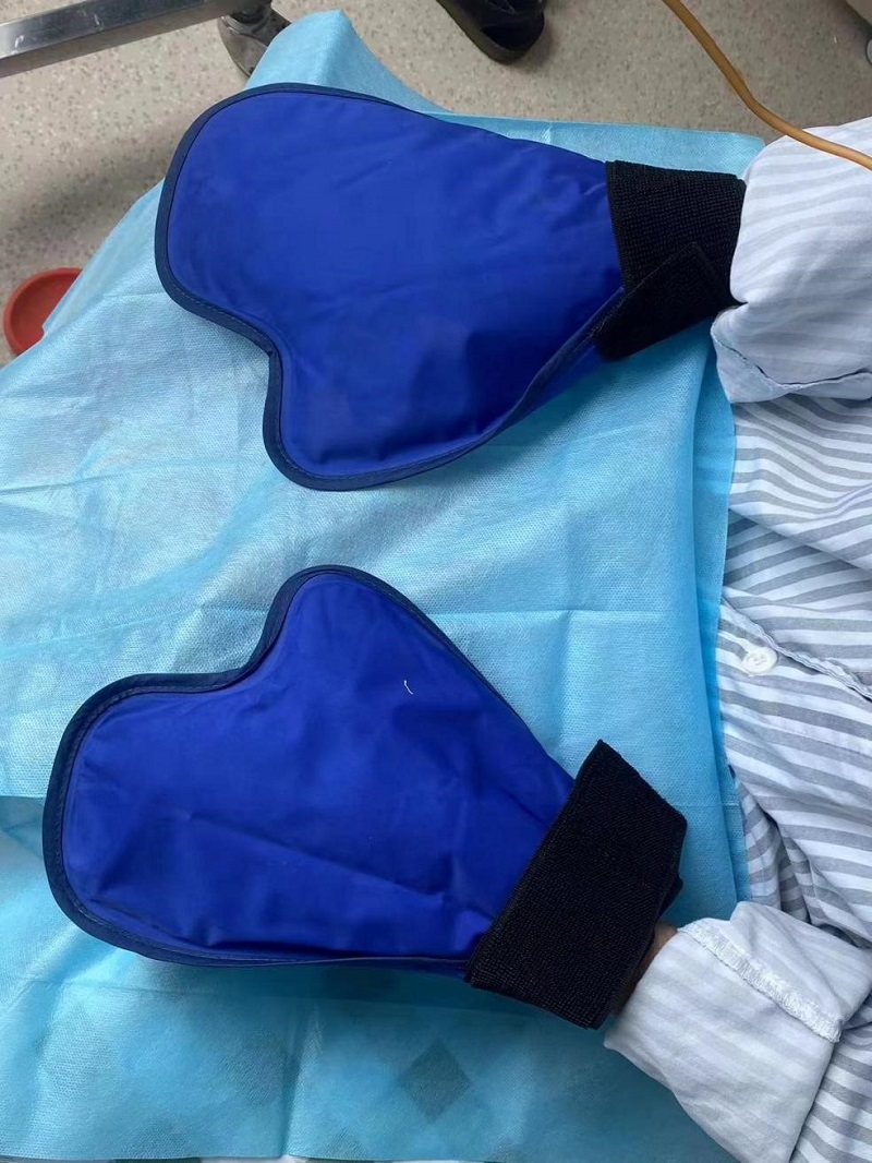 ６
